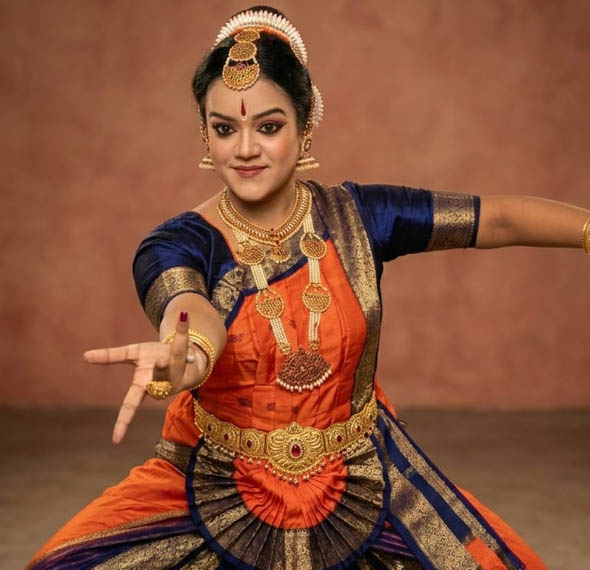 Jiniya Chakraborty - Bharatanatyam Instructor